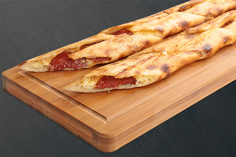 Sucuklu Kaşarlı Kapalı Pide